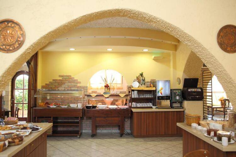 Erato Hotel