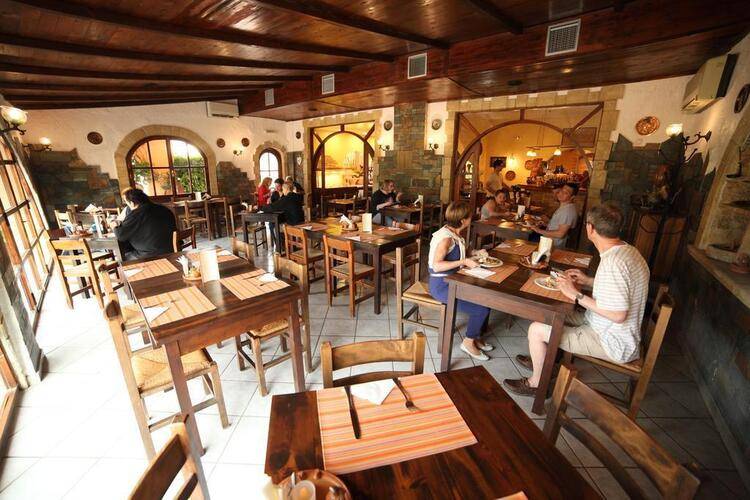 Erato Hotel