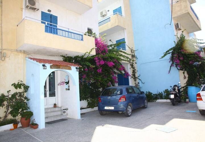 Handakas Hotel