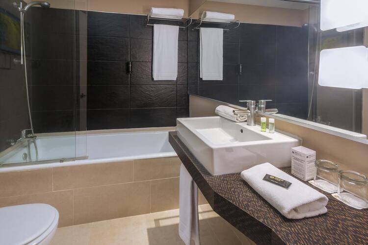 Serhs Rivoli Ramblas Hotel — фото 2