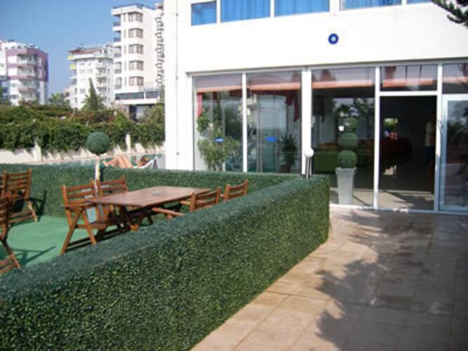 Kristal Beach Hotel