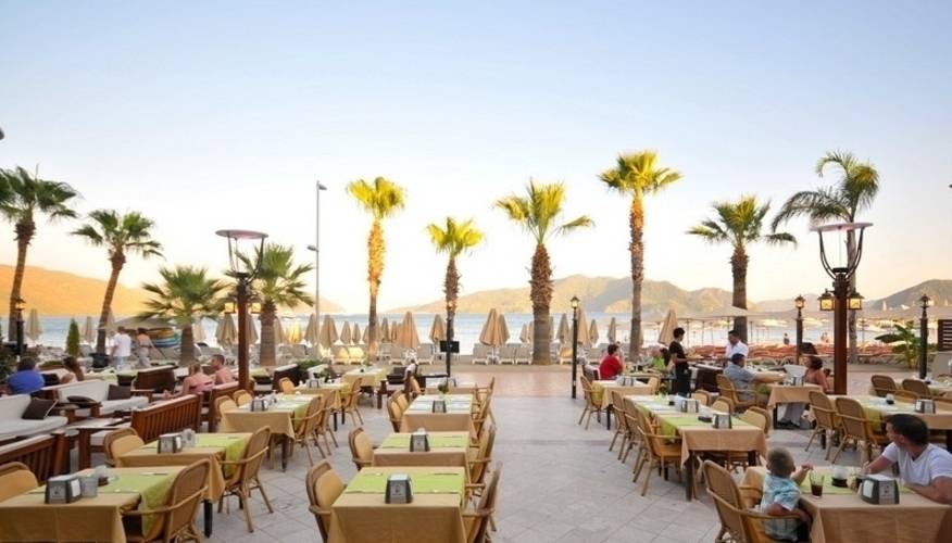 Maris Beach Hotel