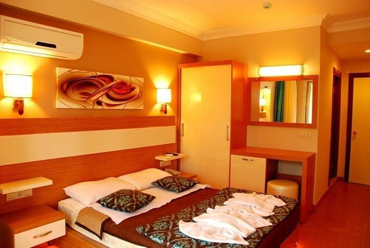 Flora Suites Hotel