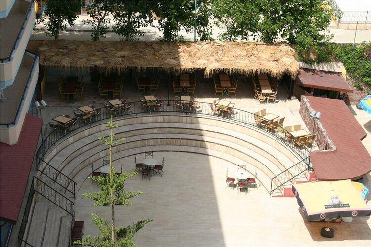 Elysee Garden Family Hotel
