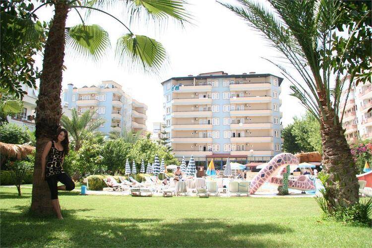 Elysee Garden Family Hotel