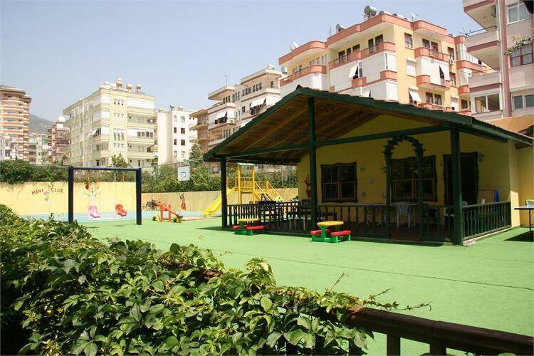 Elysee Garden Family Hotel