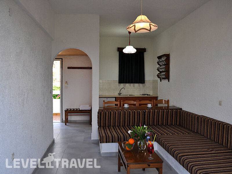 Фотография Karavos Hotel Apartments