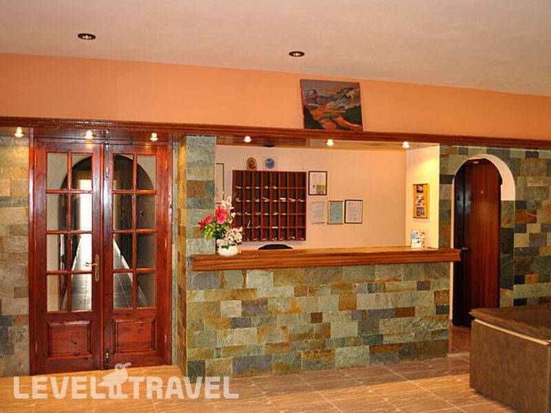 Фотография Karavos Hotel Apartments