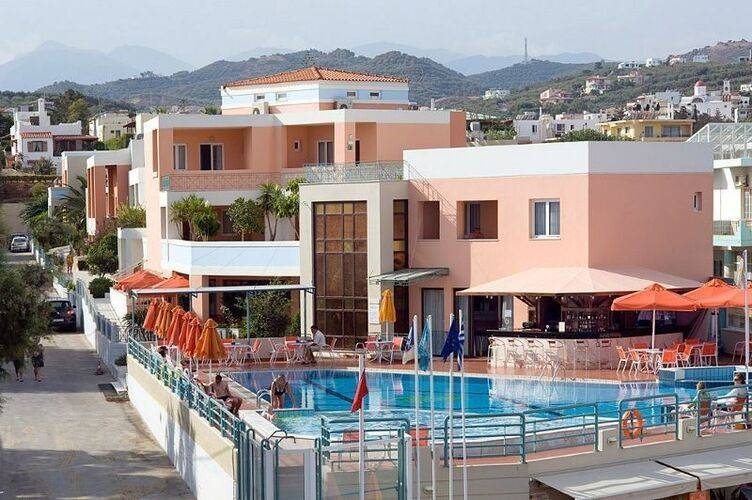 Ilianthos Village