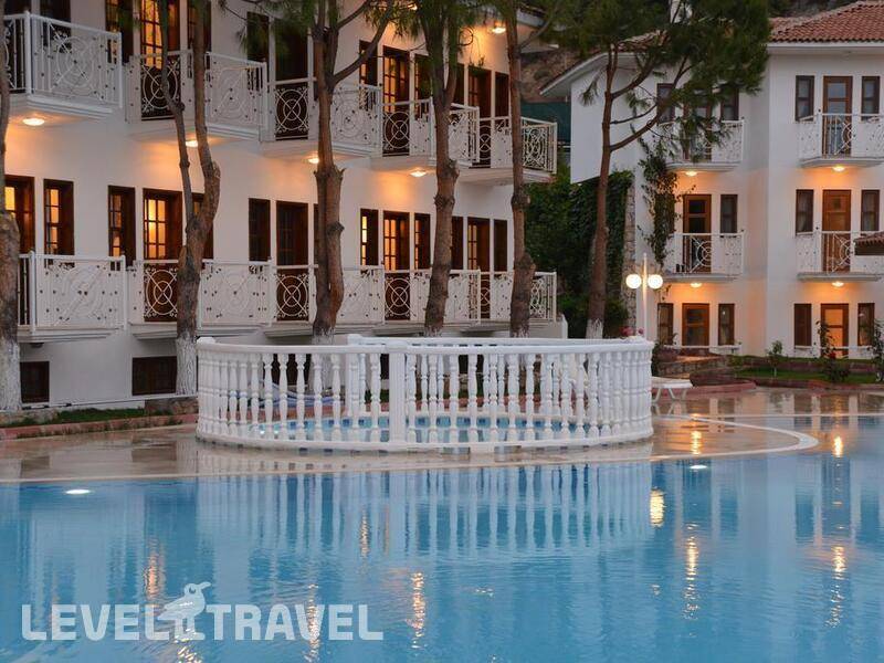 Фотография White Hotel