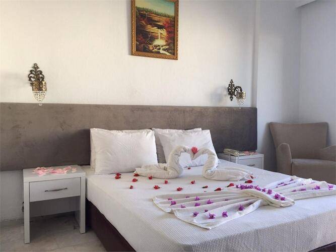 Zeus Turunc Hotel