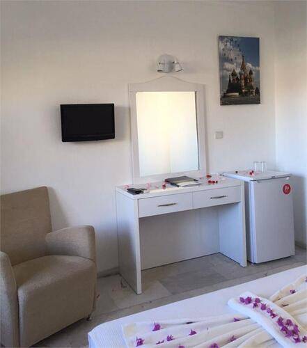 Zeus Turunc Hotel