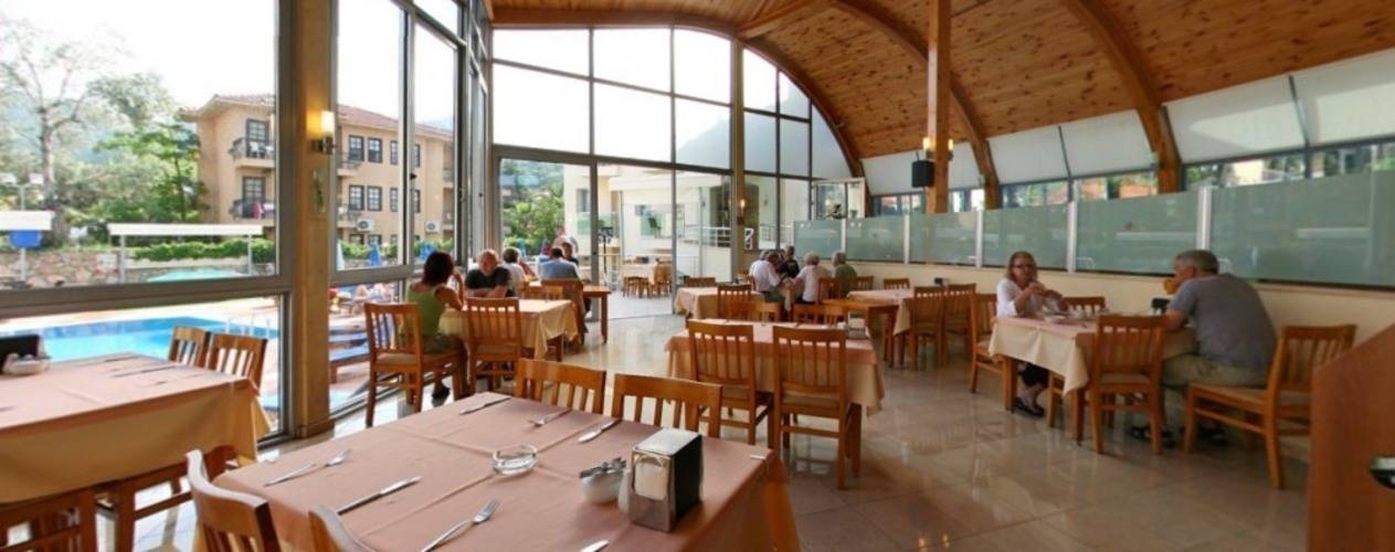 Belcehan Deluxe Hotel