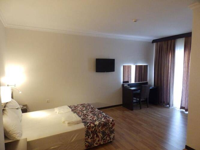 Sunshine Holiday Resort