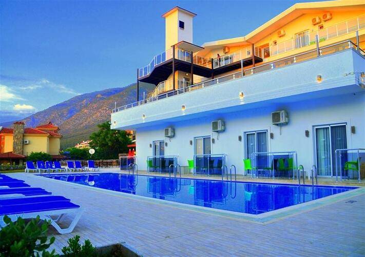 Sunshine Holiday Resort