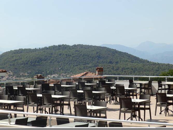 Sunshine Holiday Resort