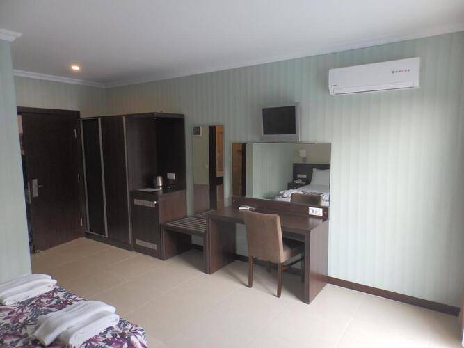 Sunshine Holiday Resort