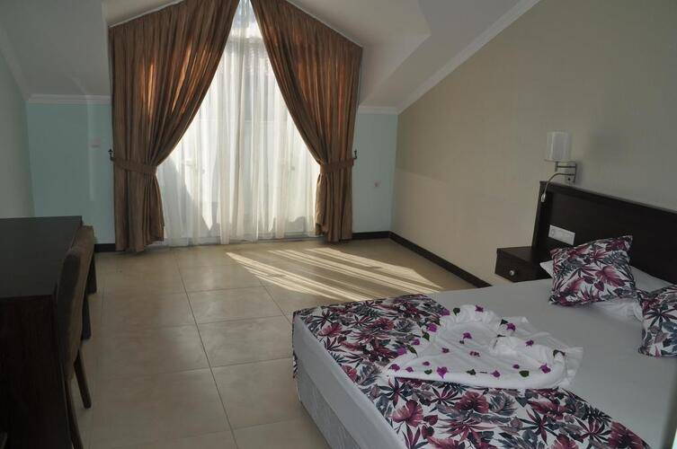 Sunshine Holiday Resort