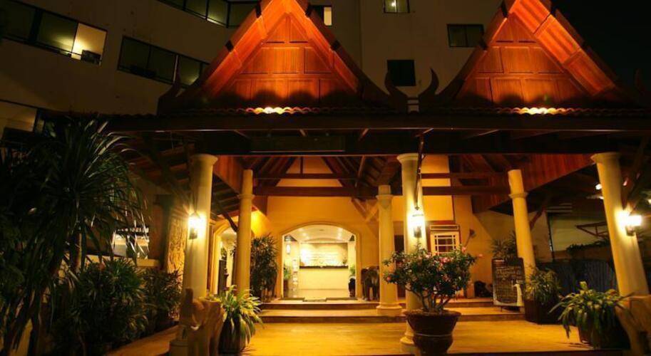 Nova Park Hotel & Service Apartment