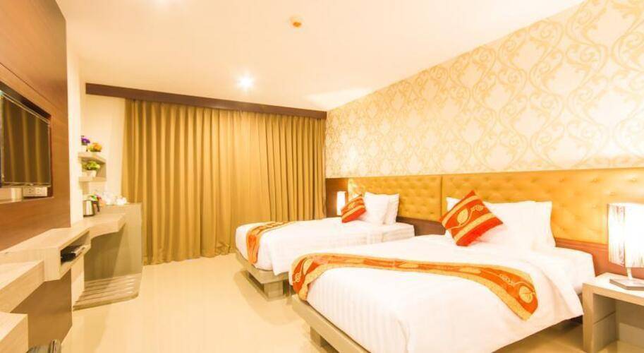 Hemingways Silk Hotel