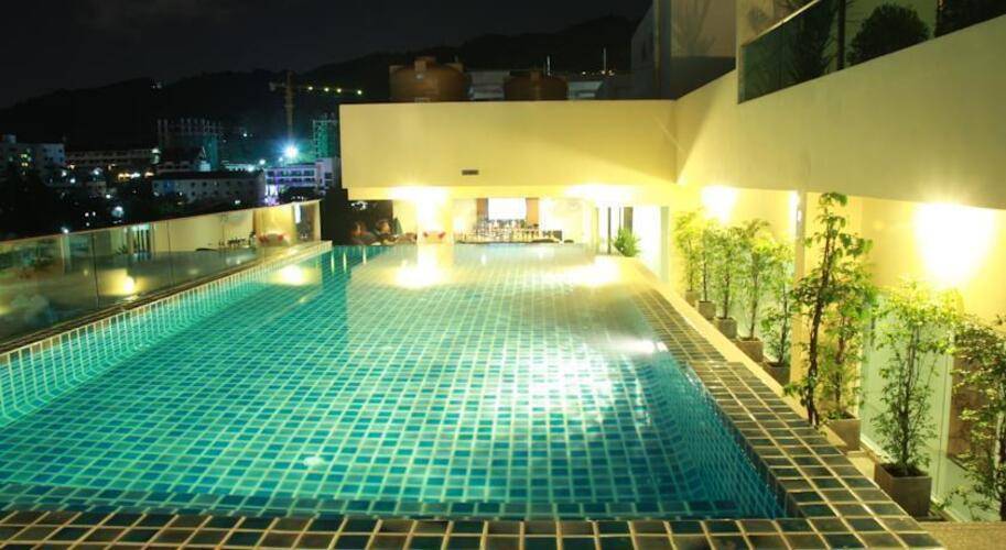 Hemingways Silk Hotel