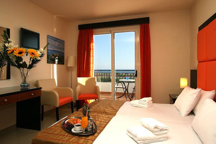 Chrispy World Hotel & Resort