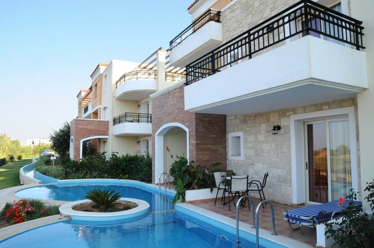 Chrispy World Hotel & Resort