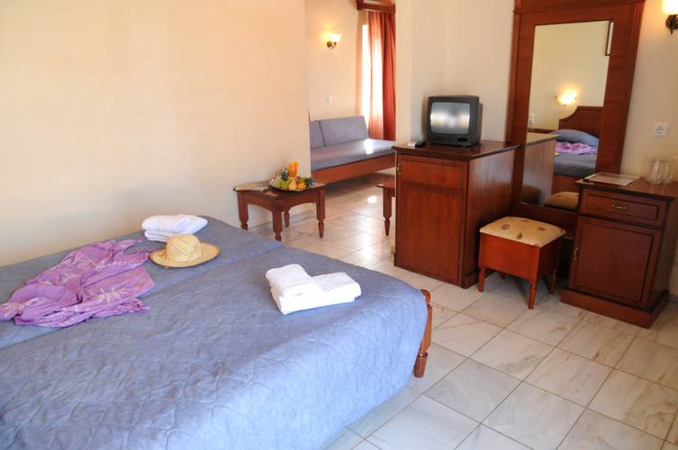 Chrispy World Hotel & Resort