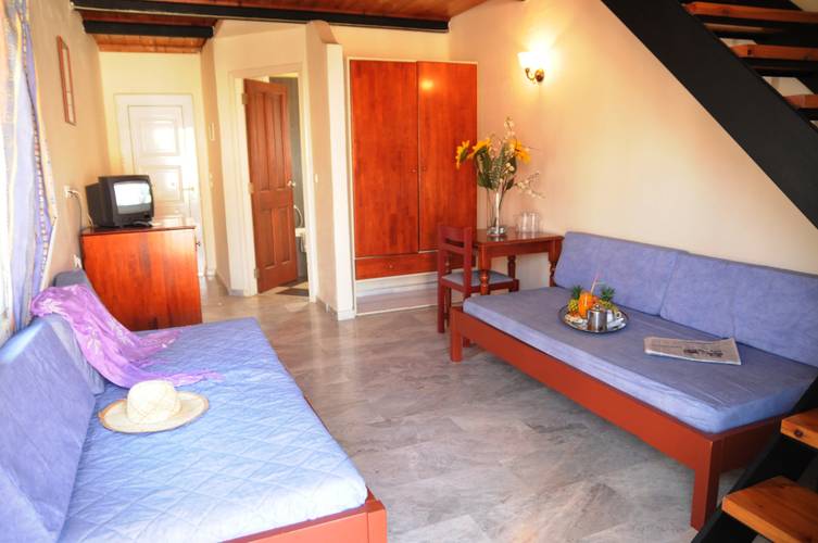 Chrispy World Hotel & Resort