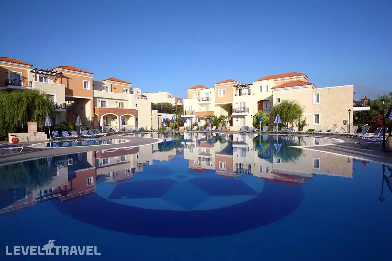 Chrispy World Hotel & Resort