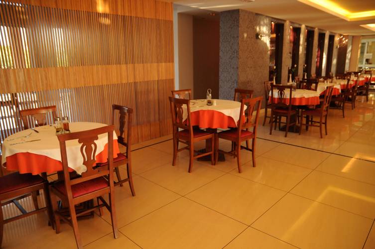 Chrispy World Hotel & Resort