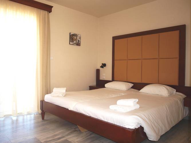 Chrispy World Hotel & Resort