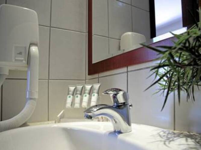 Lesse Hotel