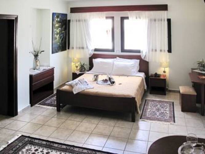 Lesse Hotel