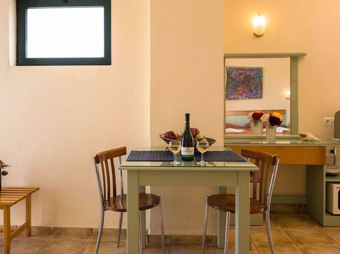 Nireas Hotel