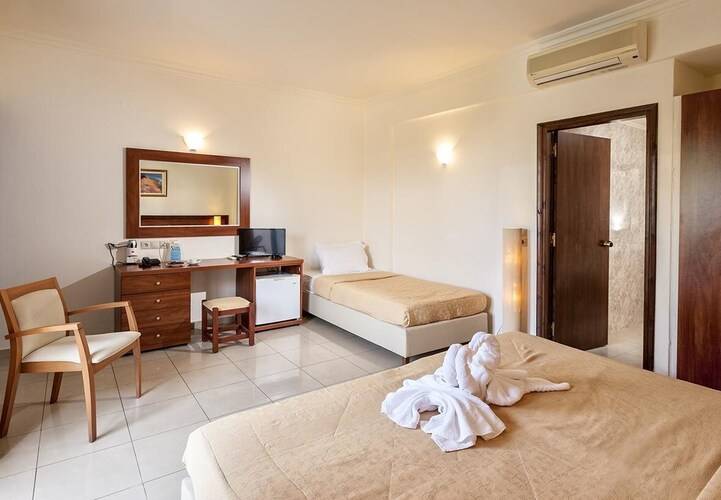 Adelais Hotel