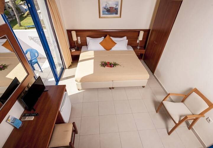 Adelais Hotel