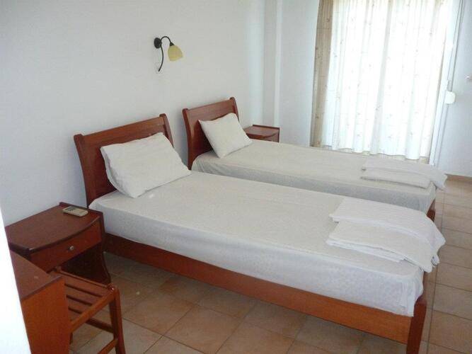Adonis Hotel