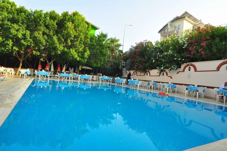 Dynasty Hotel