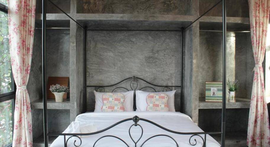 Be My Guest Hip Hotel