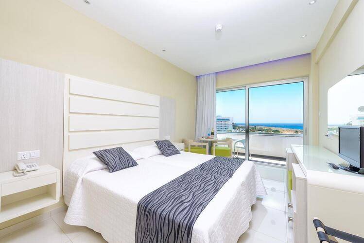 Tasia Maris Beach Hotel