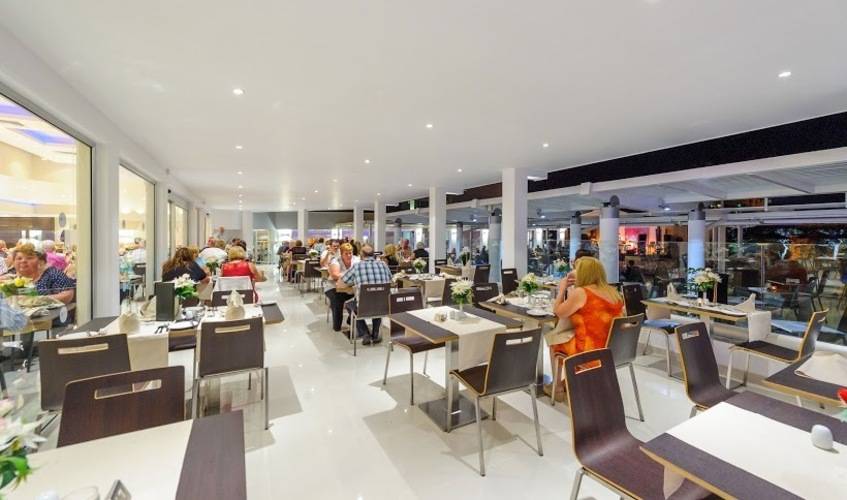 Tasia Maris Beach Hotel