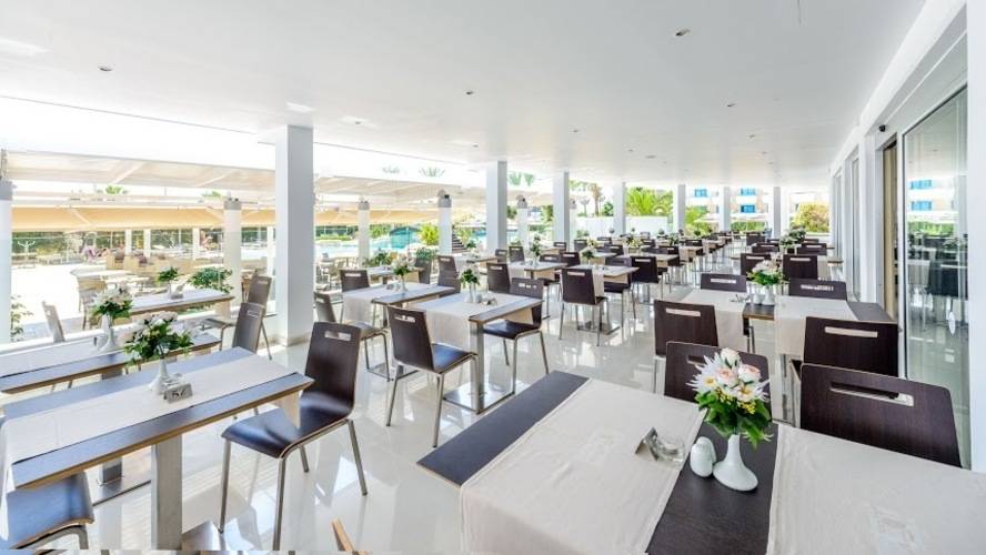 Tasia Maris Beach Hotel