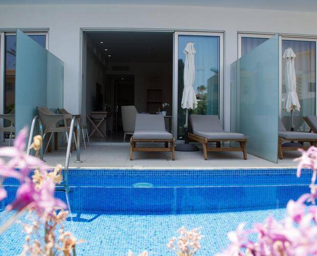 Tasia Maris Beach Hotel