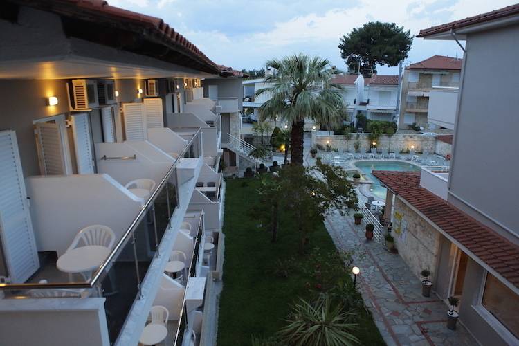 Sarantis Hotel