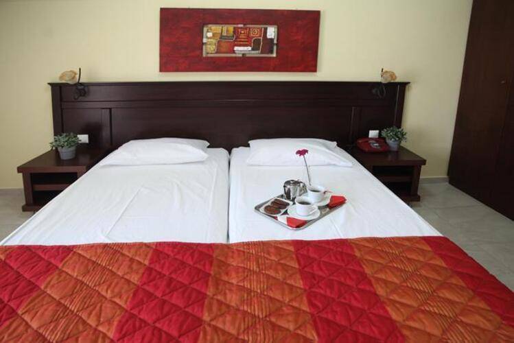 Sarantis Hotel