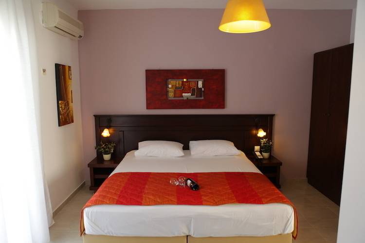 Sarantis Hotel