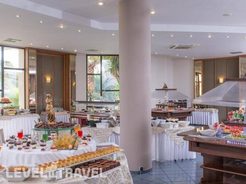 Фотография Athina Palace Resort & Spa
