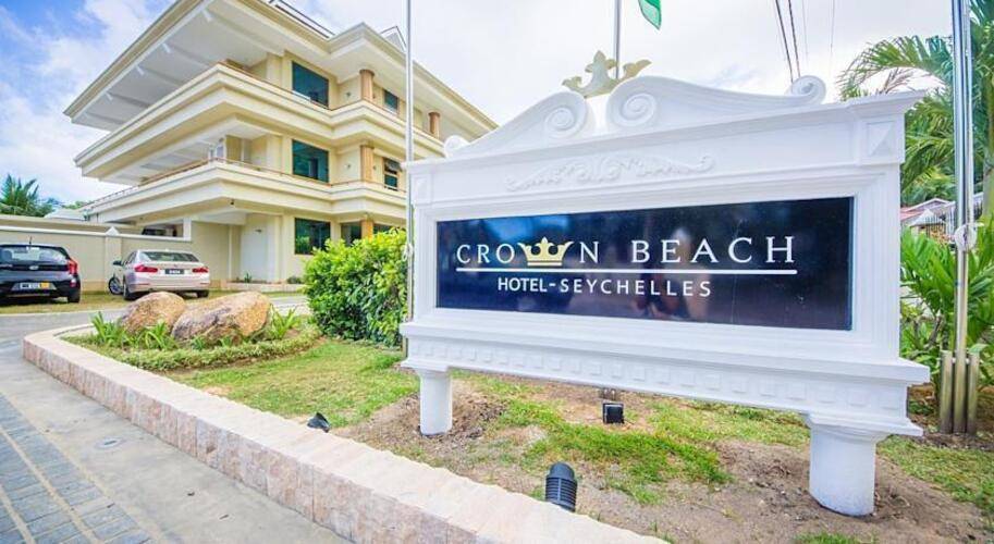 Crown Beach Hotel