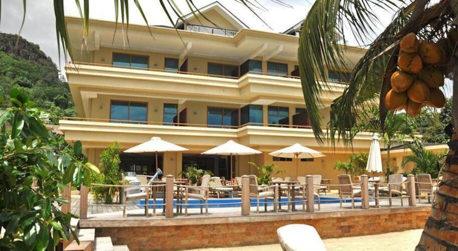 Crown Beach Hotel